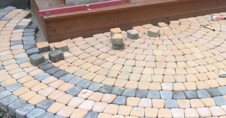 Укладка плитки на крыльцо в Новокузнецке по цене от 822 руб. за м² | ТротуарнаяПлитка