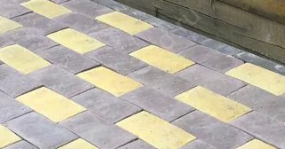 Укладка тротуарной плитки вокруг дома в Новокузнецке - цены от 822 руб.